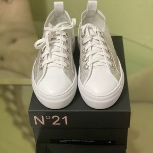 No.21 Brand New sneakers.